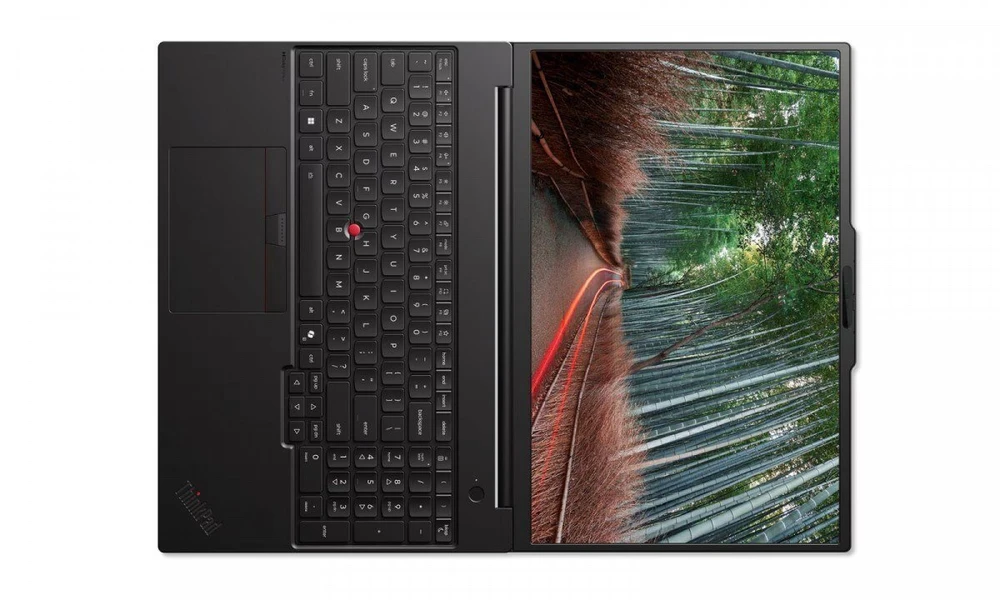 Mobilioji darbo stotis Lenovo ThinkPad P16s Gen 4 | AMD Ryzen AI 7 PRO 450, 16" WUXGA IPS, NVIDIA RTX PRO 1000 8 GB, 32 GB RAM, 1 TB SSD, Windows 11 Pro | Juoda