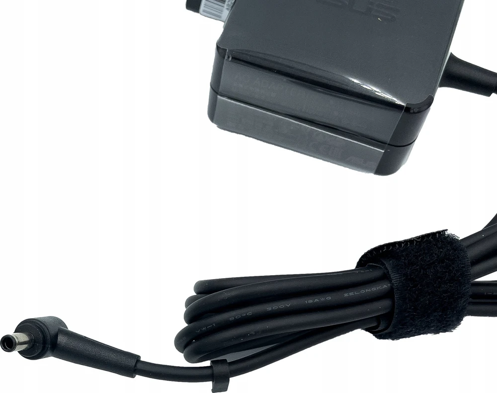 Nešiojamojo kompiuterio maitinimo adapteris Asus 45 W, 4.5 mm, 19 V (0A001-01105100)
