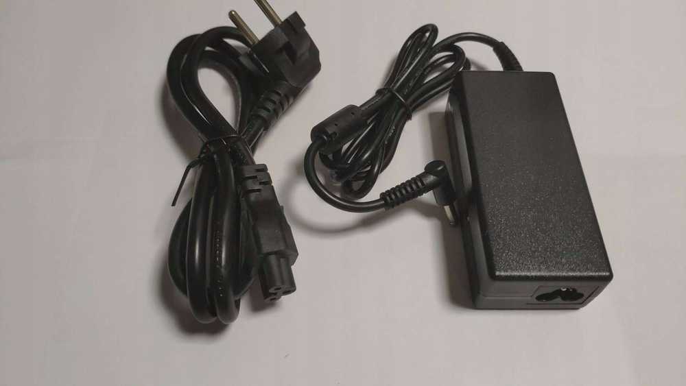 Hewlett Packard (HP) Nešiojamojo kompiuterio maitinimo adapteris HP 65 W, 3.5 A, 18.5 V (854055-003)