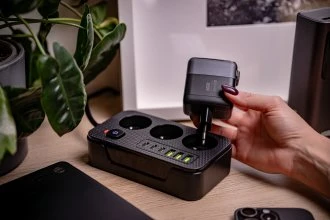 Maitinimo įkroviklis - Newell GaN 70 W TFT įkroviklis USB-C, USB-A, integruotas laidas