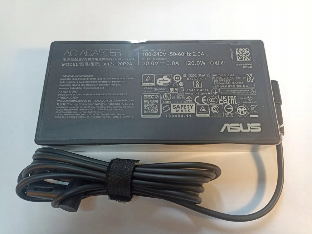 Nešiojamojo kompiuterio maitinimo adapteris Asus 120 W, 20 V (0A001-00860100)