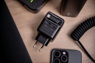 Maitinimo įkroviklis - Newell GaN 70 W TFT įkroviklis USB-C, USB-A, integruotas laidas