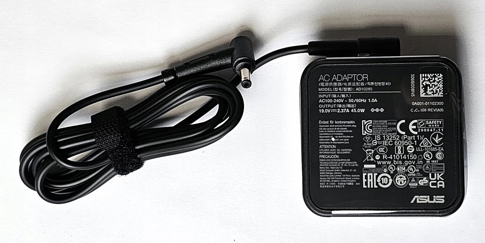 Nešiojamojo kompiuterio maitinimo adapteris Asus 45 W, (0A001-00694300)