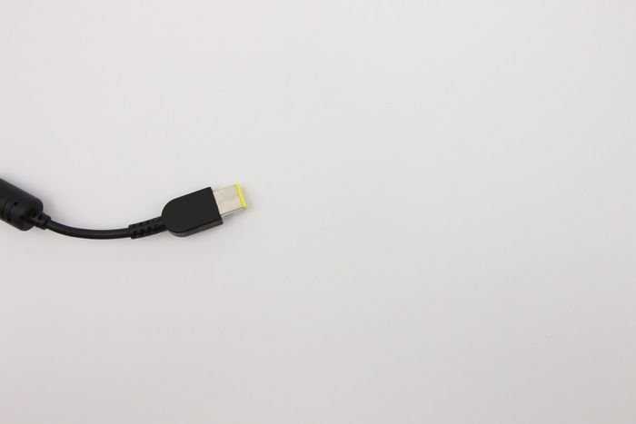 Nešiojamojo kompiuterio maitinimo adapteris Lenovo 90 W, (CRU,AC ADAPTER,90W)