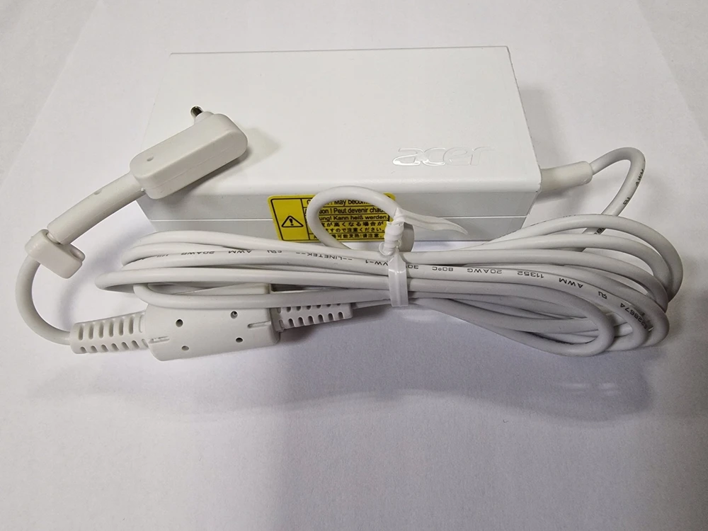 Nešiojamojo kompiuterio maitinimo adapteris Acer 65 W, 19 V (AC Adaptor 65W 19V)