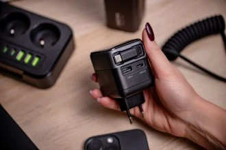 Maitinimo įkroviklis - Newell GaN 70 W TFT įkroviklis USB-C, USB-A, integruotas laidas