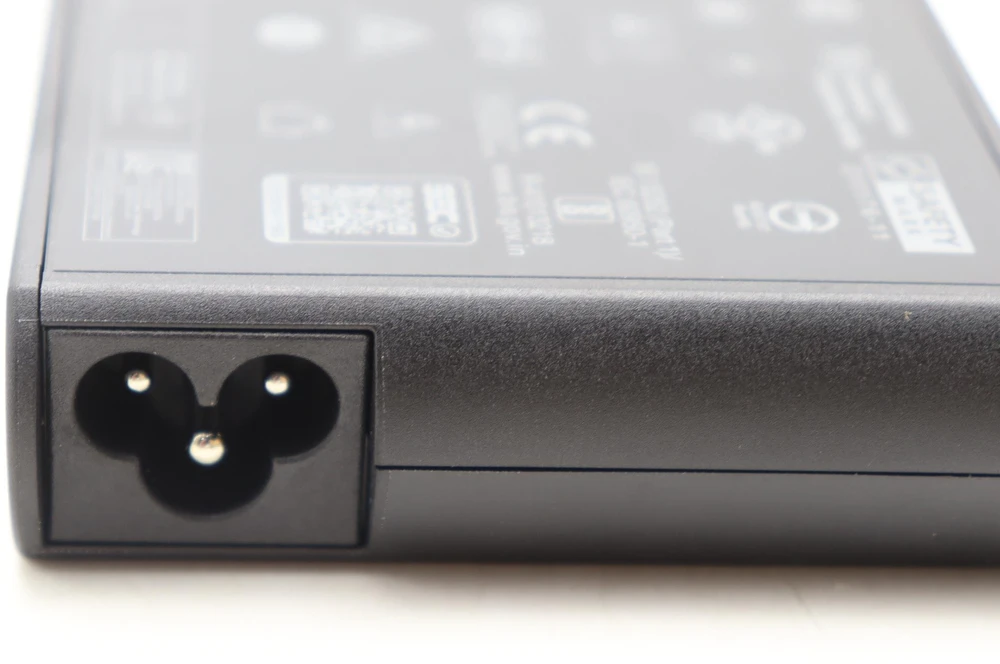 Nešiojamojo kompiuterio maitinimo adapteris Lenovo 135W USB-C AC adapter for