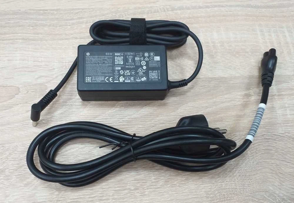 Hewlett Packard (HP) Nešiojamojo kompiuterio maitinimo adapteris HP 65 W, 1.7 A, 18.5 V