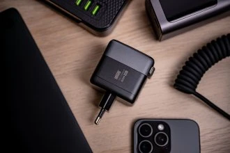 Maitinimo įkroviklis - Newell GaN 70 W TFT įkroviklis USB-C, USB-A, integruotas laidas