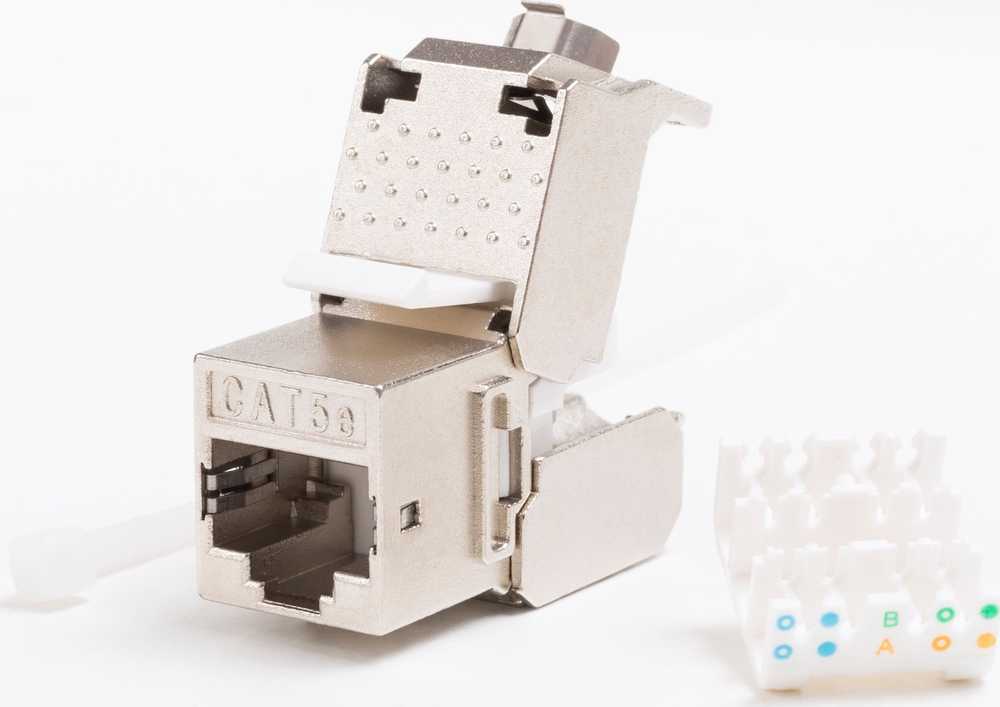 NETRACK 105-31 Netrack Keystone Jack RJ45 kat. 5e FTP modulis, be įrankių