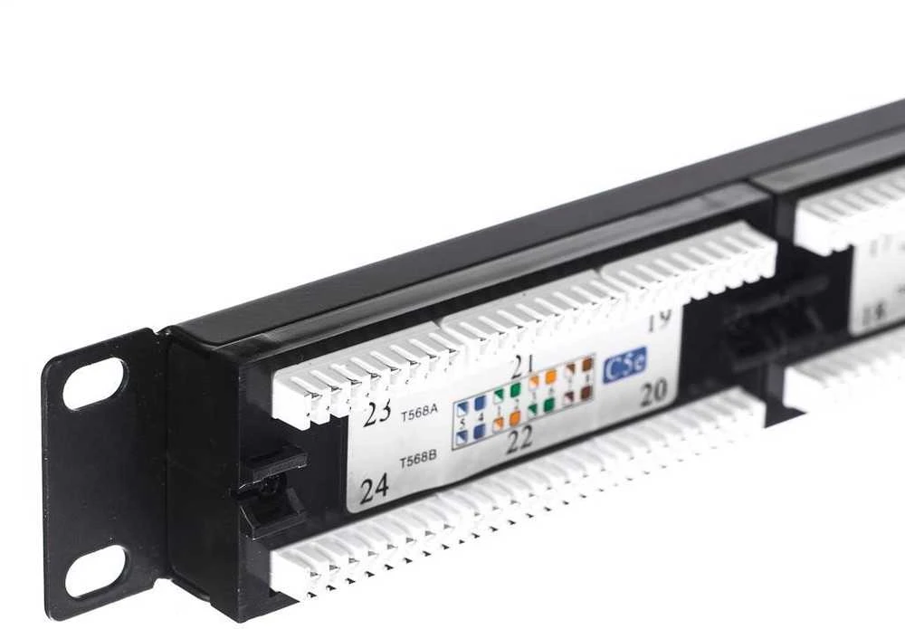NETRACK 104-05 patch panel 19inch 24-jungtys kat. 5e UTP su lentyna
