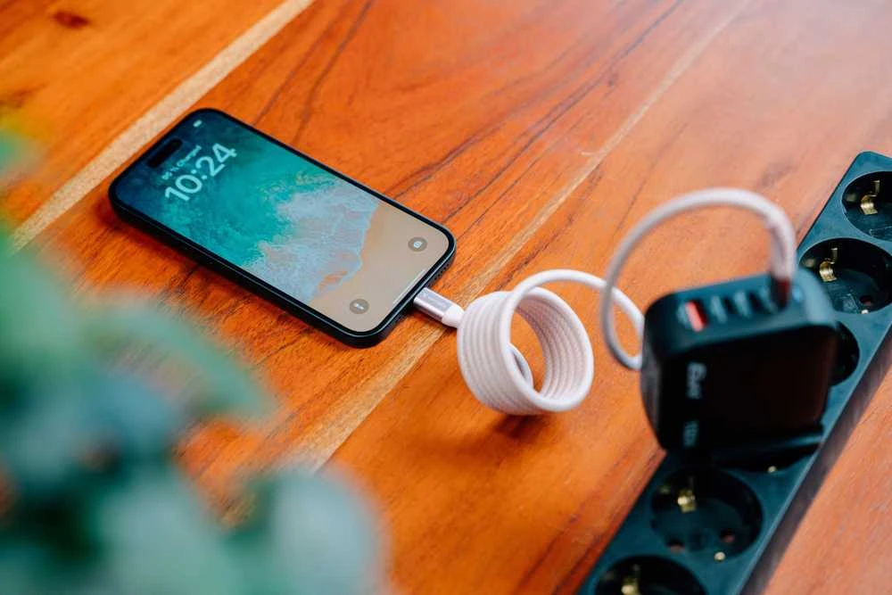 „Verbatim“ magnetinis sinchronizavimo ir įkrovimo laidas USB-C į USB-C, 60 W, 120 cm, Mėlyna