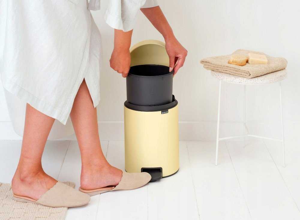 Brabantia Šiukšliadėžė su pedalu NewIcon, 5 l, šviesiai geltona