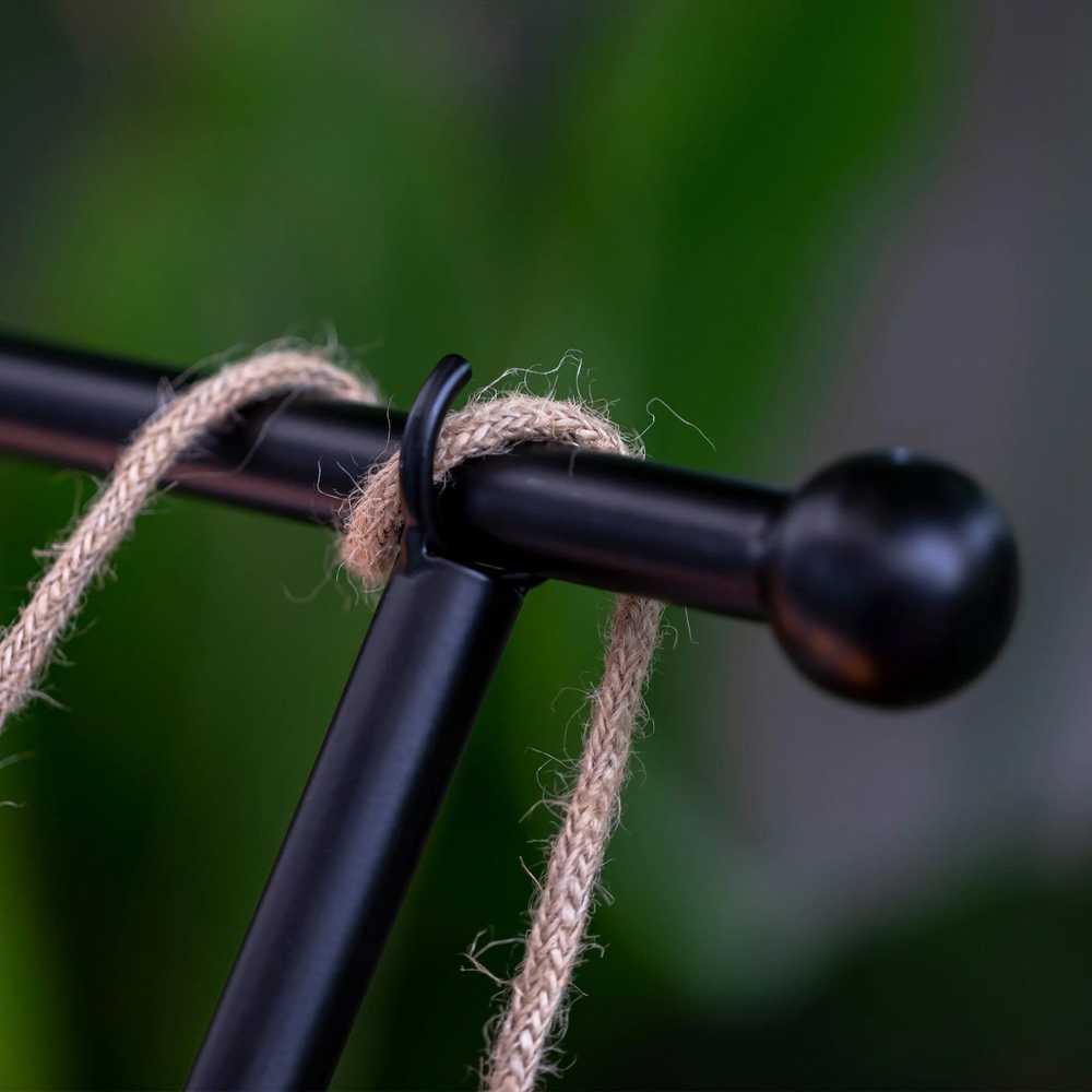 New Garden Girlianda lift juoda