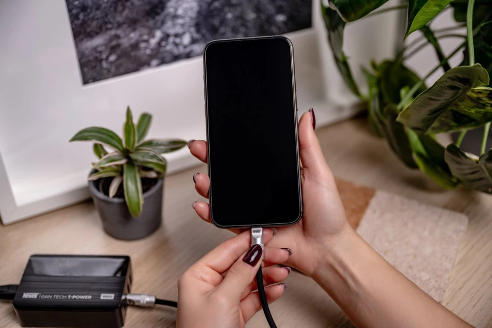 USB-C Kabelis - Newell USB-C 100W greito įkrovimo kabelis, 2m, Silikonas, Juodas