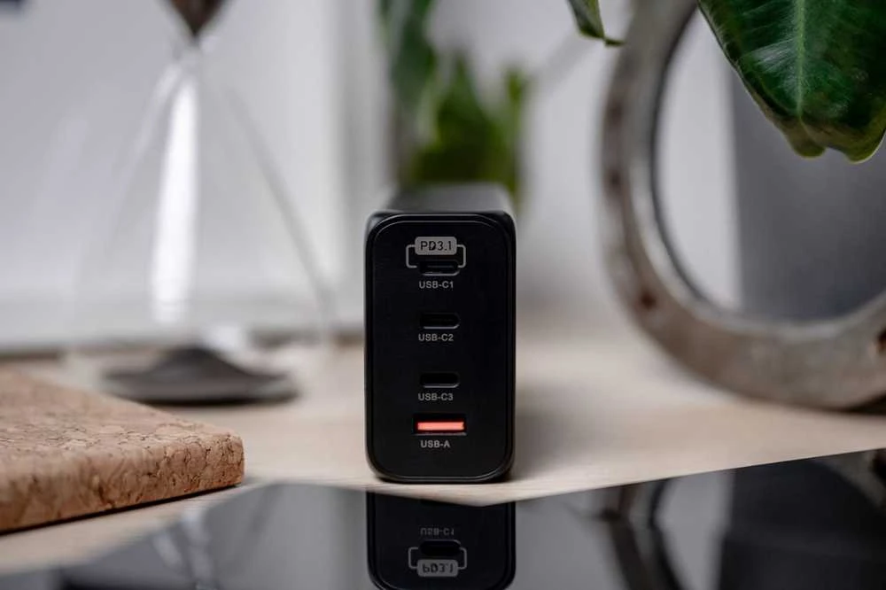 Newell GaN 240 W tinklo įkroviklis EU