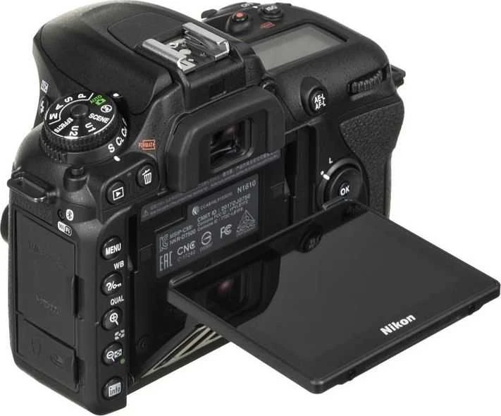 Nikon D7500 korpusas