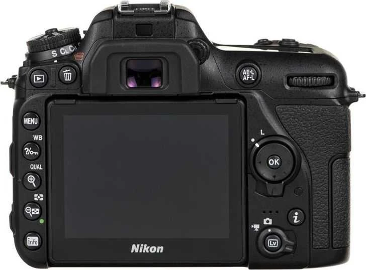 Nikon D7500 korpusas