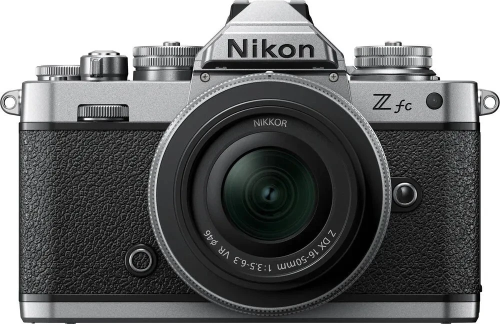Nikon Z fc + NIKKOR Z DX 16-50mm f/3.5-6.3 VR (Sidabrinis)