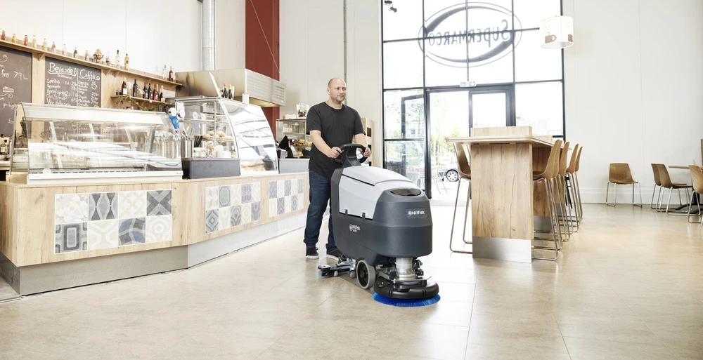 Grindų plovimo mašina NILFISK SCRUBBER SC401 43 B
