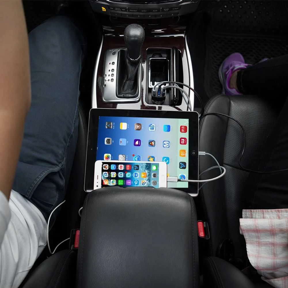 Dėklas Nillkin Celerity automobilinis įkroviklis - 2x USB-A + 1x USB-C, 32W aukso spalvos