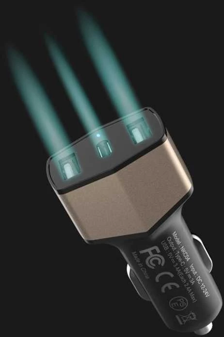 Dėklas Nillkin Celerity automobilinis įkroviklis - 2x USB-A + 1x USB-C, 32W aukso spalvos