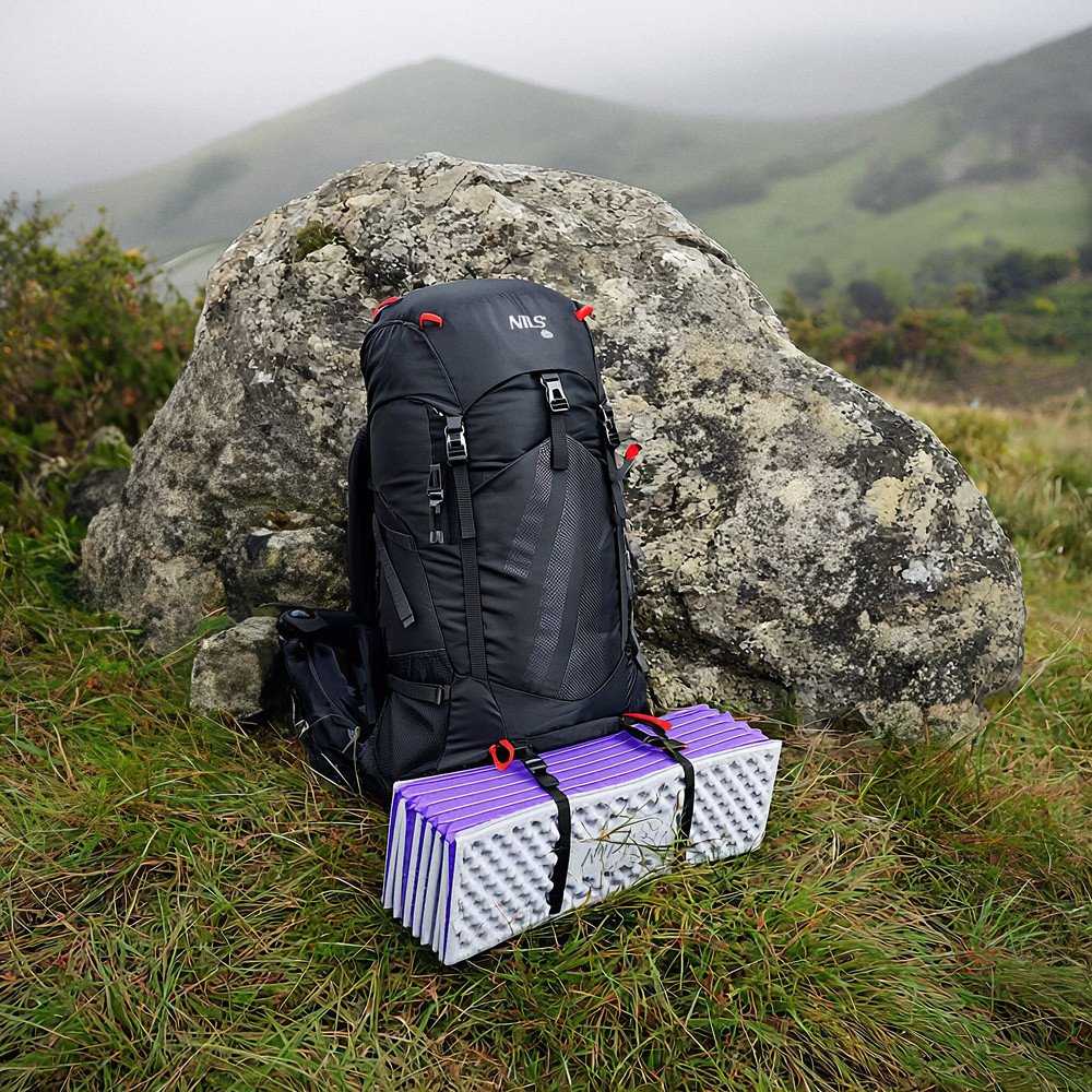 Nils Extreme NC17103 Sulankstomas turistinis kilimėlis su aliuminio pagrindu + XPE 195 cm Violetinė NILS CAMP