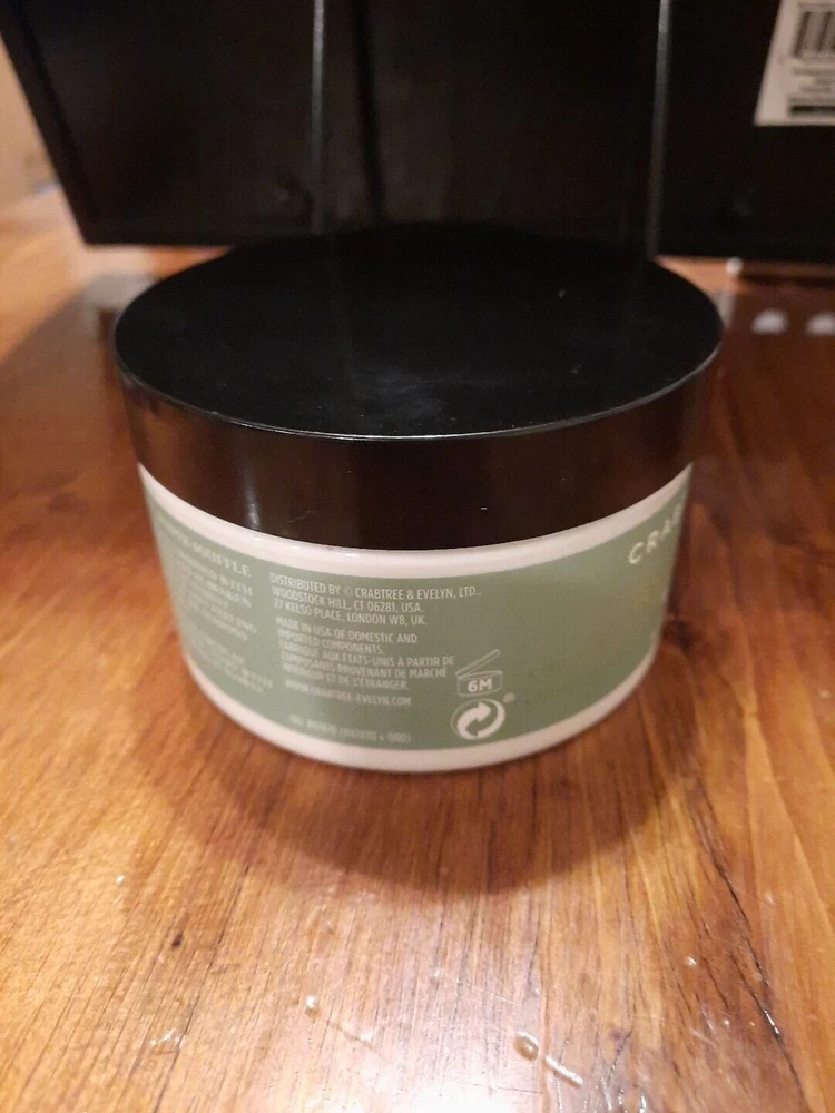 Crabtree & Evelyn Pear & Rožinė Magnolia Hydrating Body Souffle, 250 g
