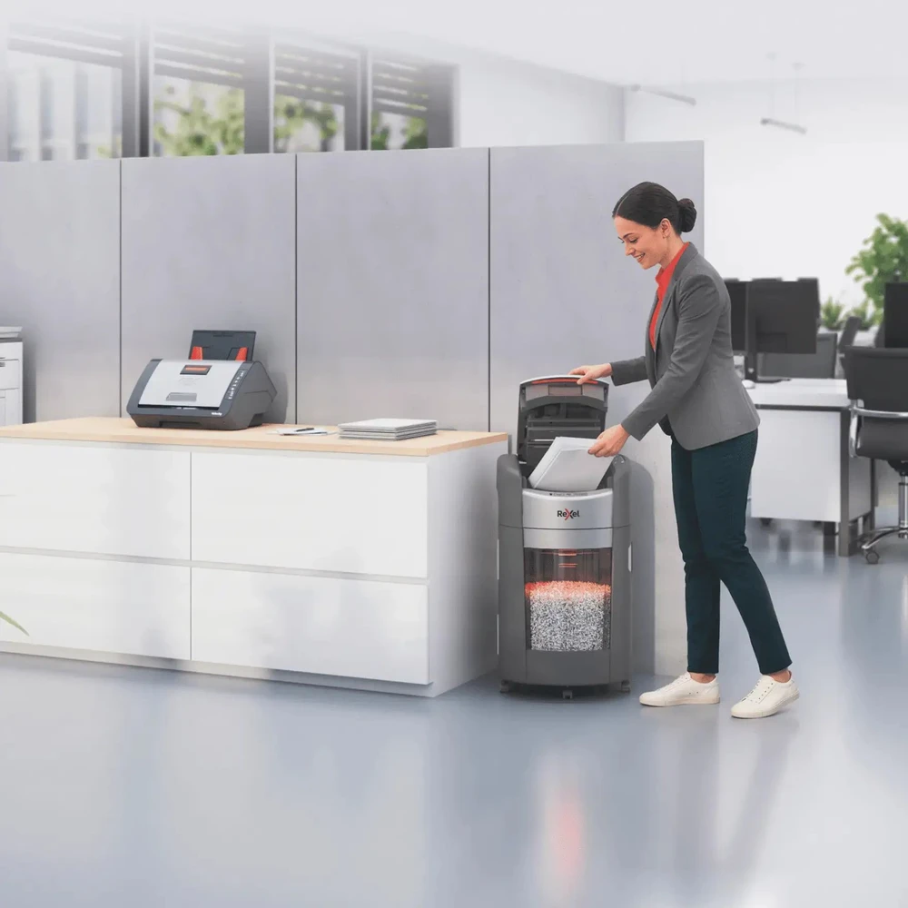 Rexel ShredMax AutoFeed+ 300M dokumentų smulkintuvas, P5, 300 lapų, 25 litrų talpos atliekų konteineris