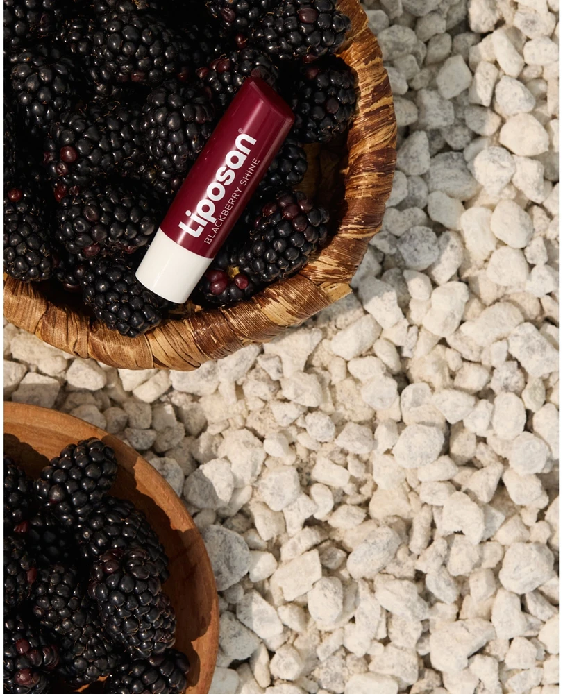 Nivea „Bridgerton Edition Kate&Anthony“ maitinamieji lūpų dažai „Blackberry Pie“ 4,8 g