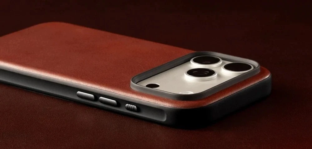 Nomad modernus odinis dėklas, olde dublin (Horween) - iPhone 18 Pro Max/17 Pro Max