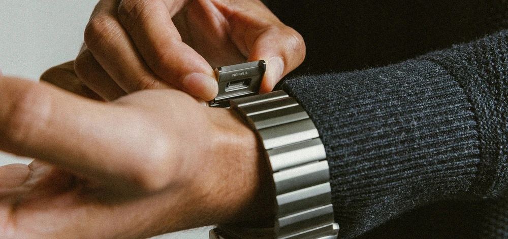 NOMAD titano dirželis – titano apyrankė „Apple Watch 46mm/49mm V3“ laikrodžiui (natūralios spalvos)