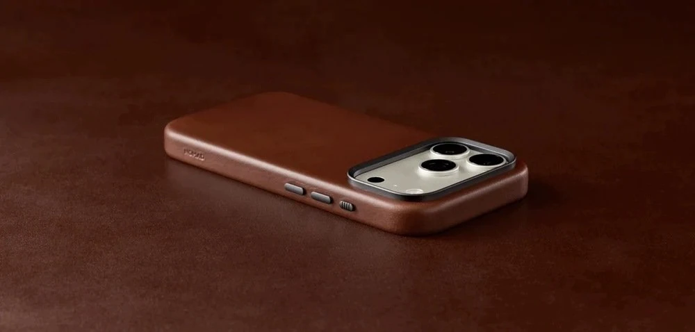 Burga Nomad Traditional odinis dėklas, rustic ruda (Horween) – iPhone 18 Pro Max/17 Pro Max
