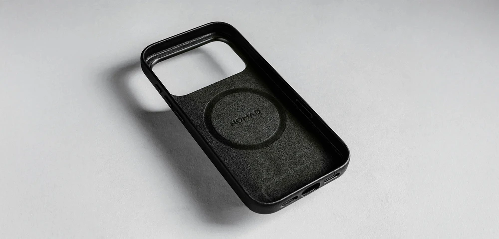Nomad Traditional Odinis telefono dėklas, skirtas iPhone 17 Pro Max, juodas