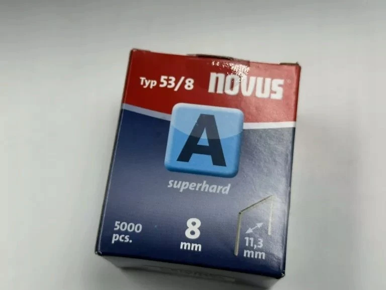 Novus Zszywacz akumulatorowy J-550 komplektas Metabox