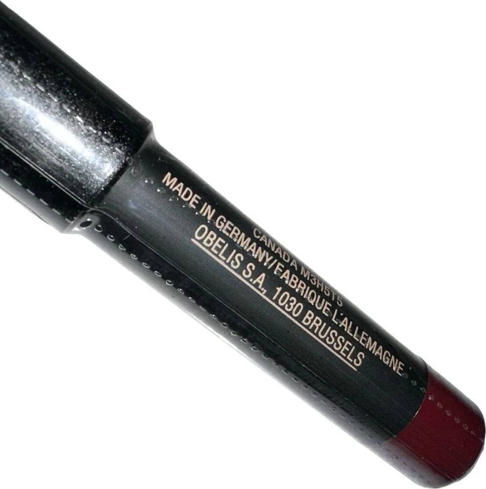 „Nudestix Intense Matte“ lūpų pieštukas ir skruostų skaistalai 2 viename „Raven“ 2,5 g
