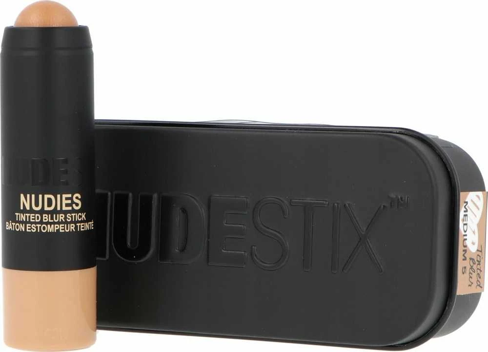 „Nudestix“ makiažo pagrindas su tonuotu pieštuku, vidutinis 5 atspalvis