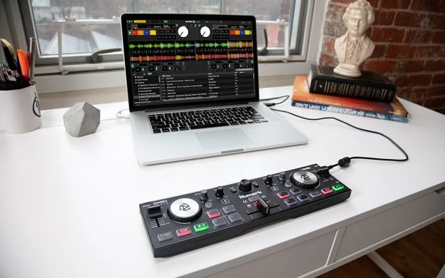 DJ pultelis Numark, 2 kanalai, USB