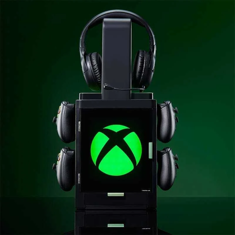 Numskull Stojak na priedai Gaming Locker XBOX Logo