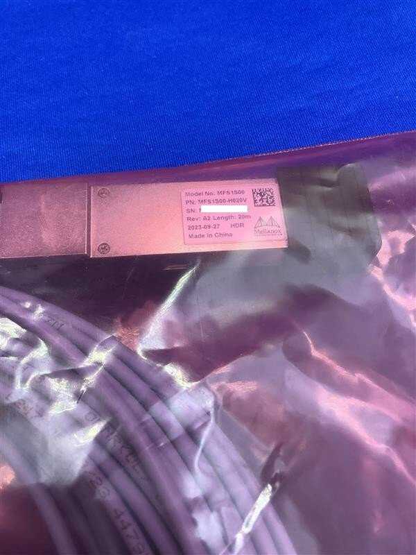 NVIDIA NVIDIA - 200GBase-AOC Direktanschlusskabel - QSFP56 zu QSFP56 - 20 m - Glasfaser - Active Optical Cable (AOC)