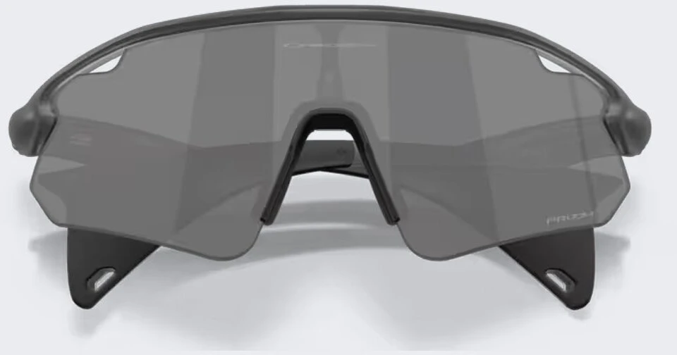 Oakley sportiniai akiniai su tamsintu Prizm lęšiu