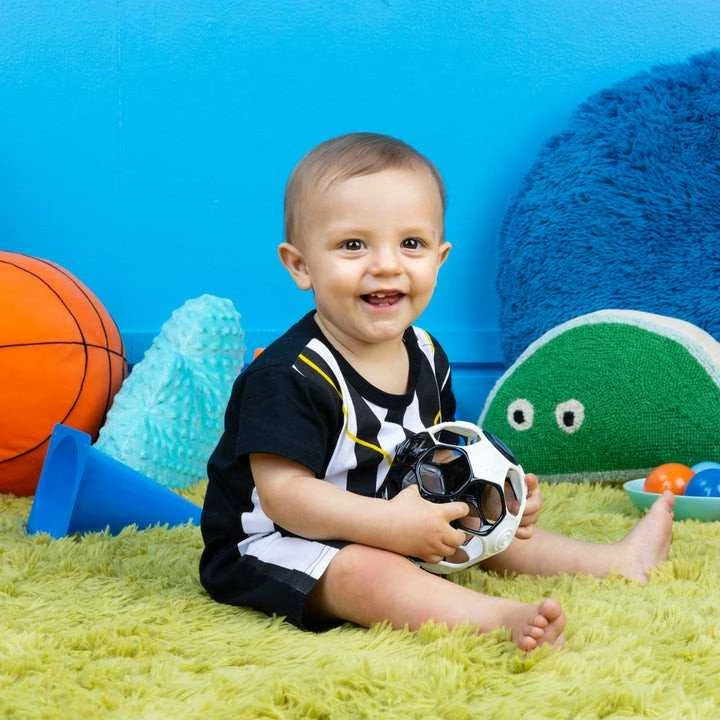 OBALL Rattle Soccer Ball 13cm Juodas Baltas 0m+