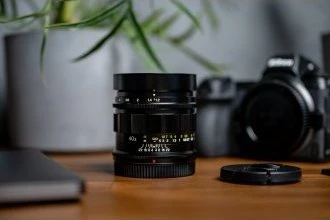 „Voigtlander Lens Nokton 40mm f/1.2“ objektyvas, skirtas „Nikon Z“