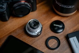 „Voigtlander“ objektyvas „Voigtlander Color Skopar I 28 mm f/2.8“ objektyvas, skirtas „Leica M“ – sidabrinis