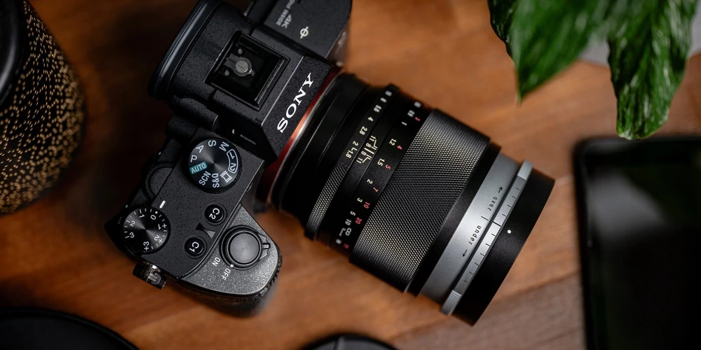 Objektyvas Voigtlander Portrait Heliar 75 mm f/1,8, skirtas Sony E