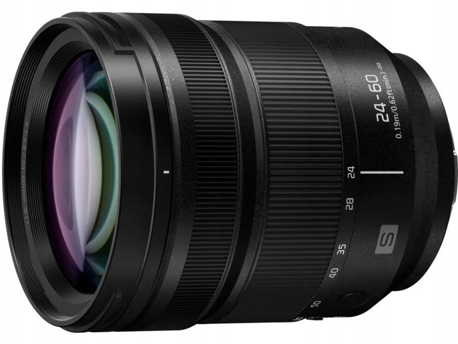 „Panasonic Lumix S 24-60mm f/2.8“ objektyvas
