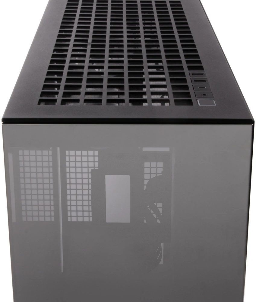 Arctic Xtender (Juodas) mirrow juodas window with GPU vertical mount