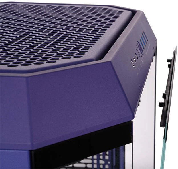 „Thermaltake The Tower 600“, bokšto formos korpusas – violetinis, grūdintas stiklas x 3