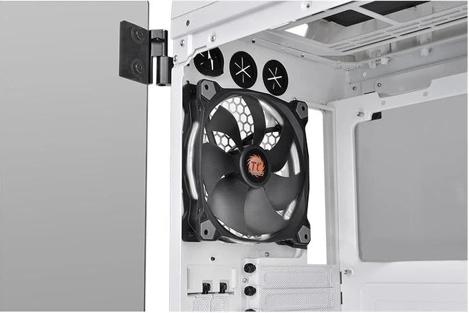 Thermaltake View 71 Riing grūdintas stiklas, sniegas