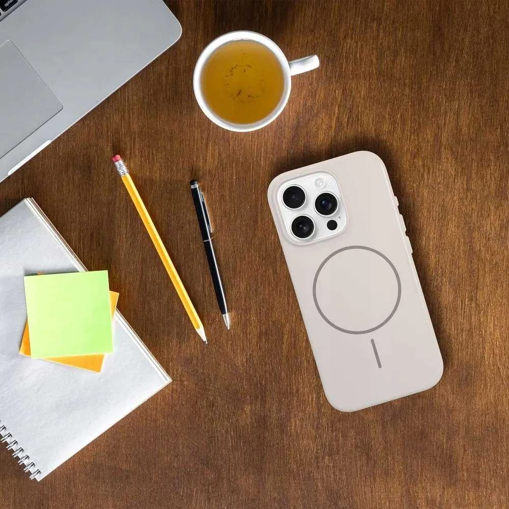 OEM dėklas, skirtas „iPhone 16 PLUS Premium Glossy Mag Cover“, suderinamas su „MagSafe“ ir kameros valdymo mygtukais. Baltas